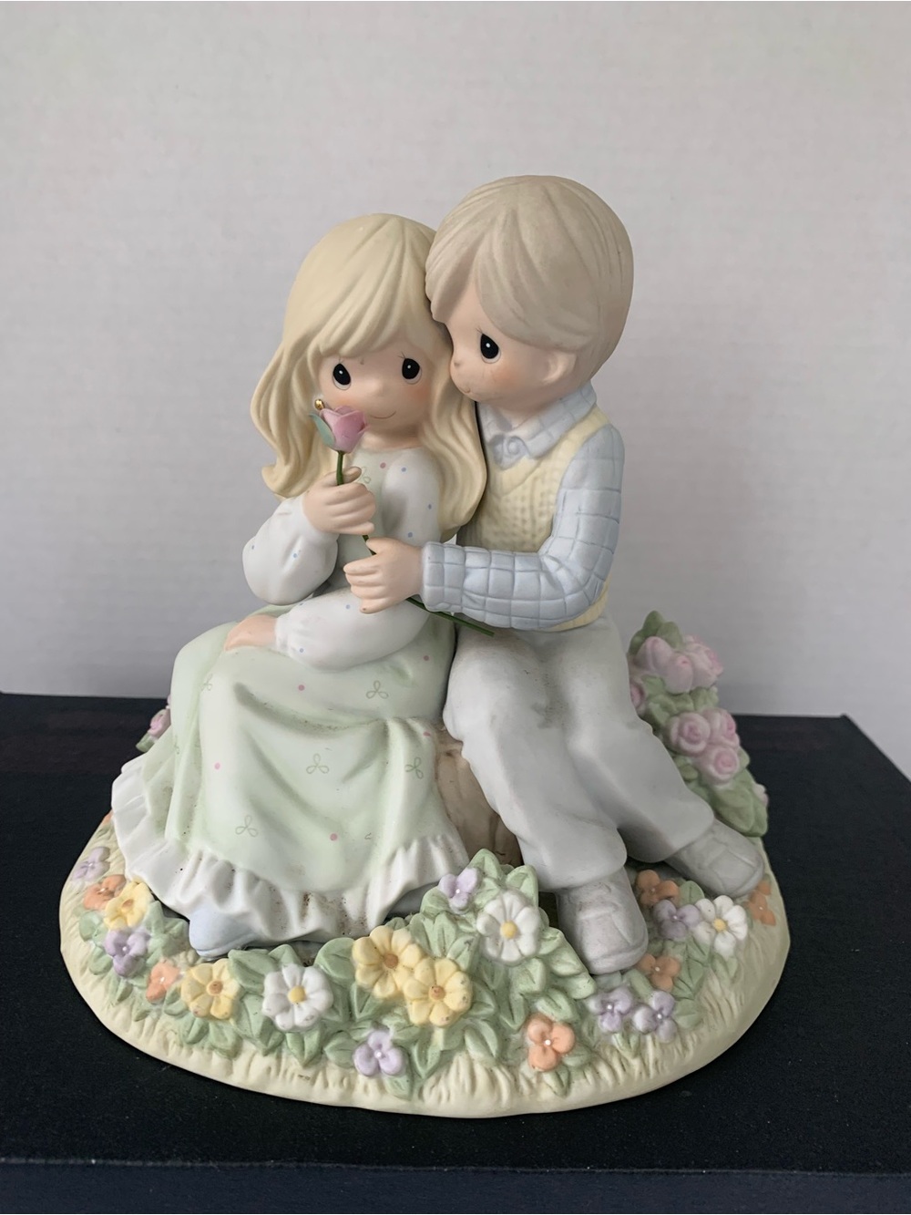 Precious Moments 2002 "My Heart Belongs To You" Figurine #110268 Limited Edtn